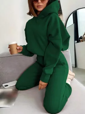 Hooded sweatshirt & sweatpant set in green