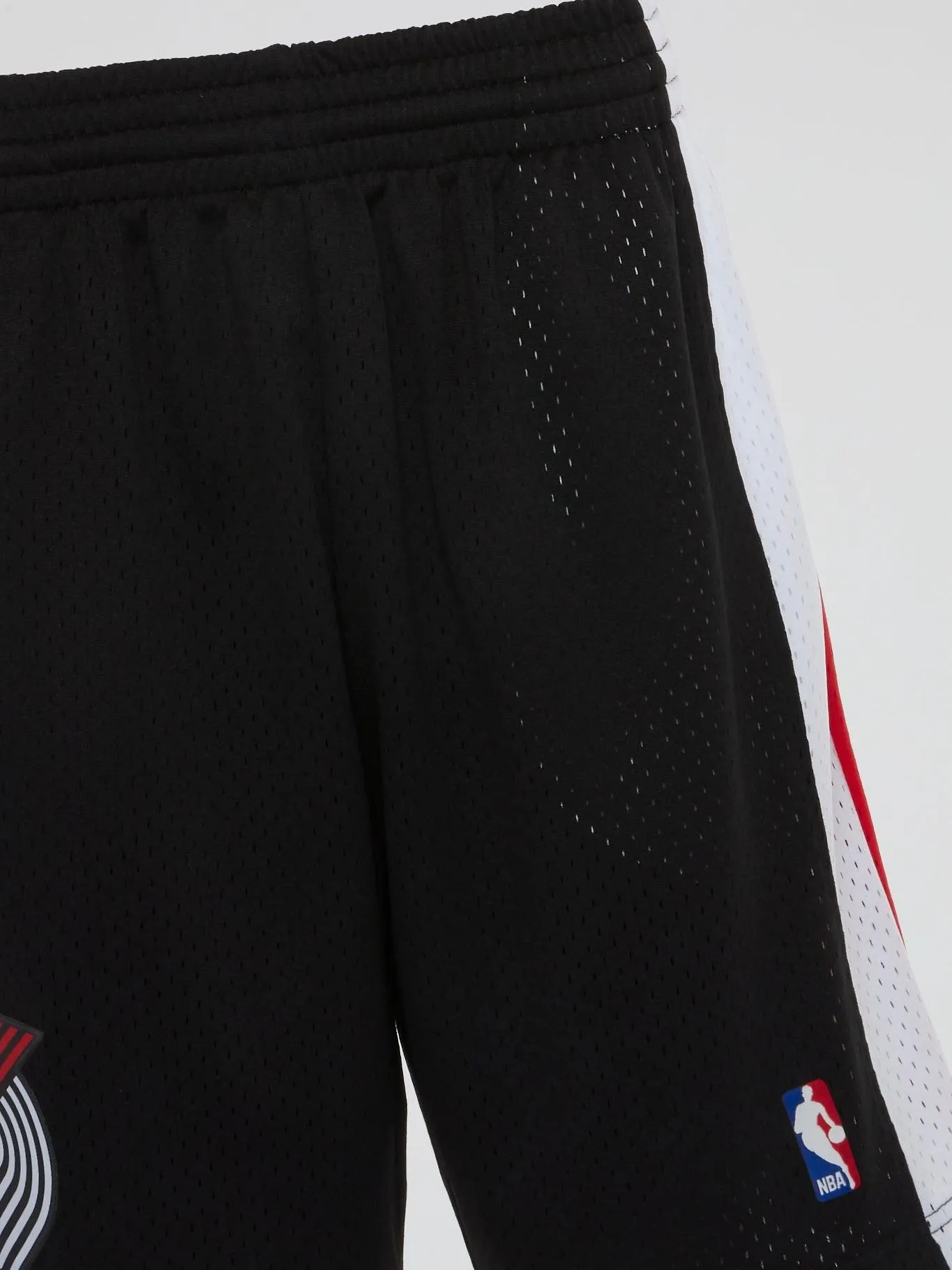 Mitchell and Ness - NBA Swingman Road Shorts Blazers 99-00 - Black