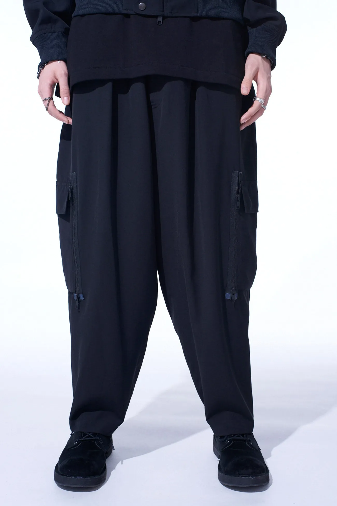 PE/GABARDINE ZIPPER-TAPED CARGO PANTS