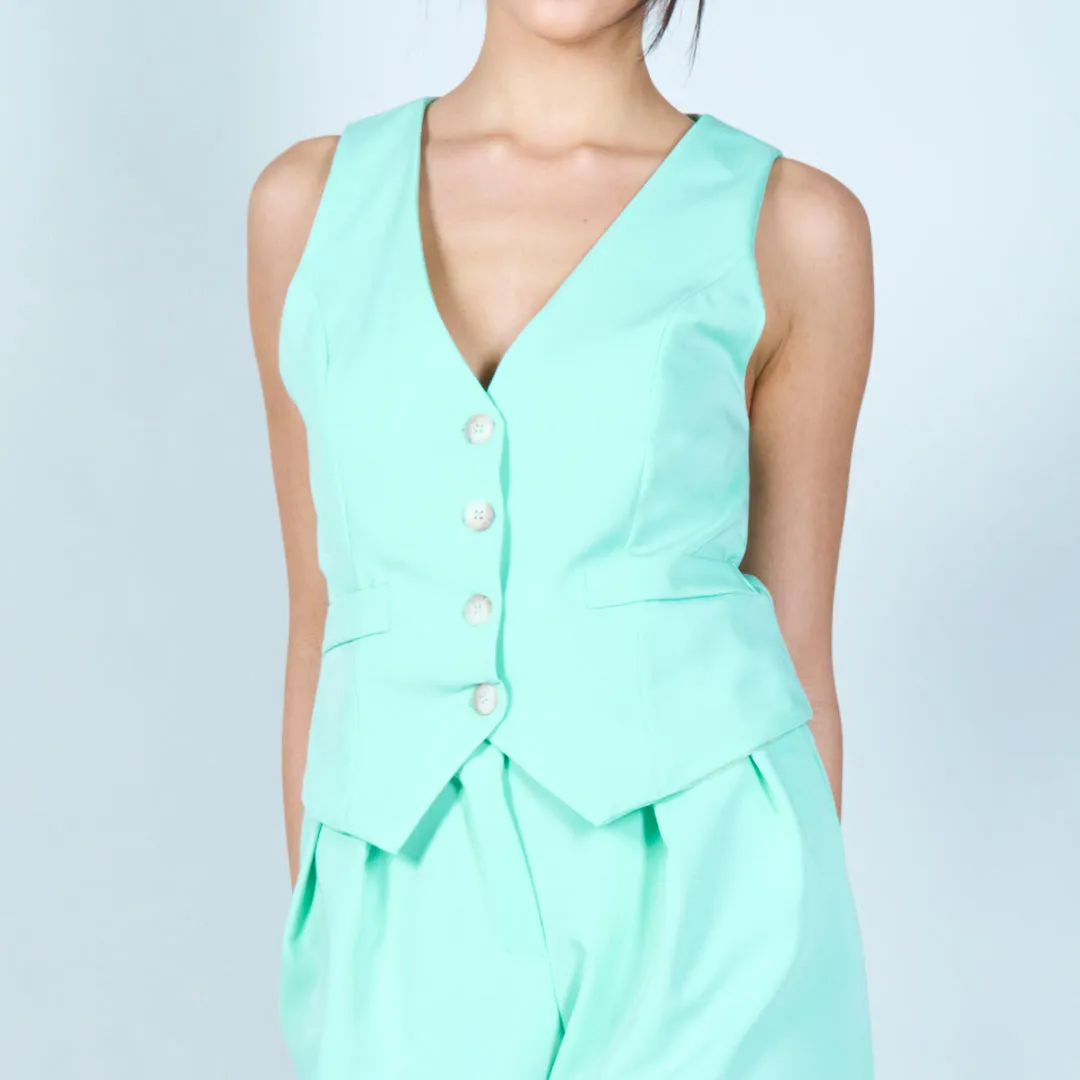 Tailored sleeveless vest wholesale